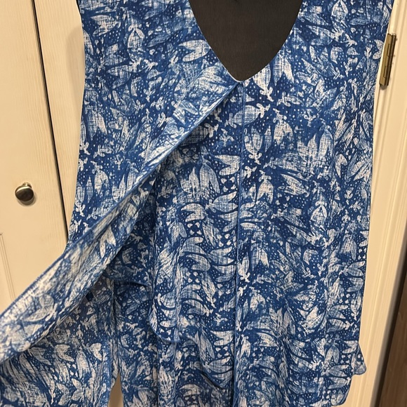 NorthStyle Plus Flyaway Top - Picture 5 of 12